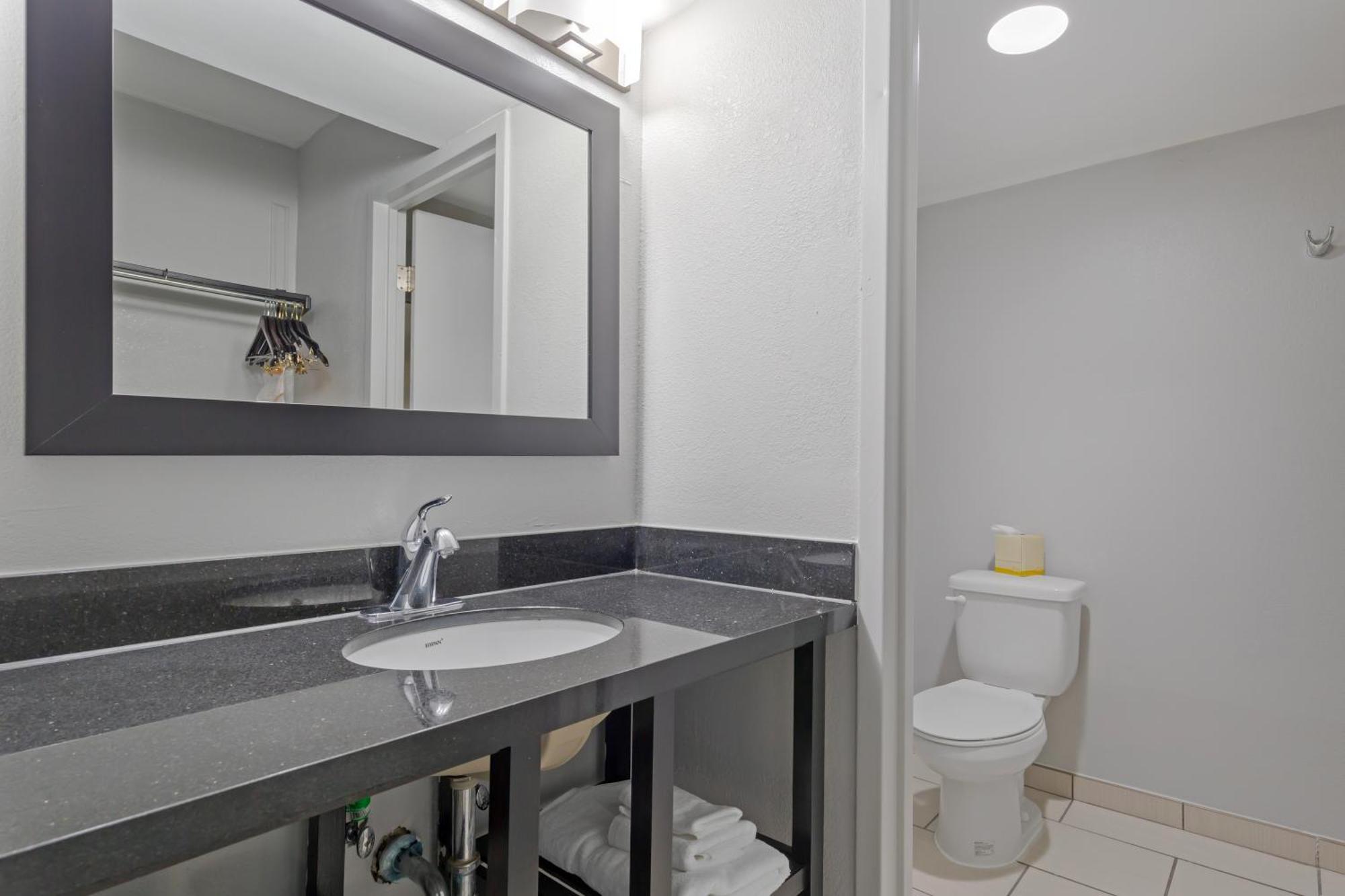 Clarion Hotel & Suites BWI Airport North Baltimore Exteriér fotografie