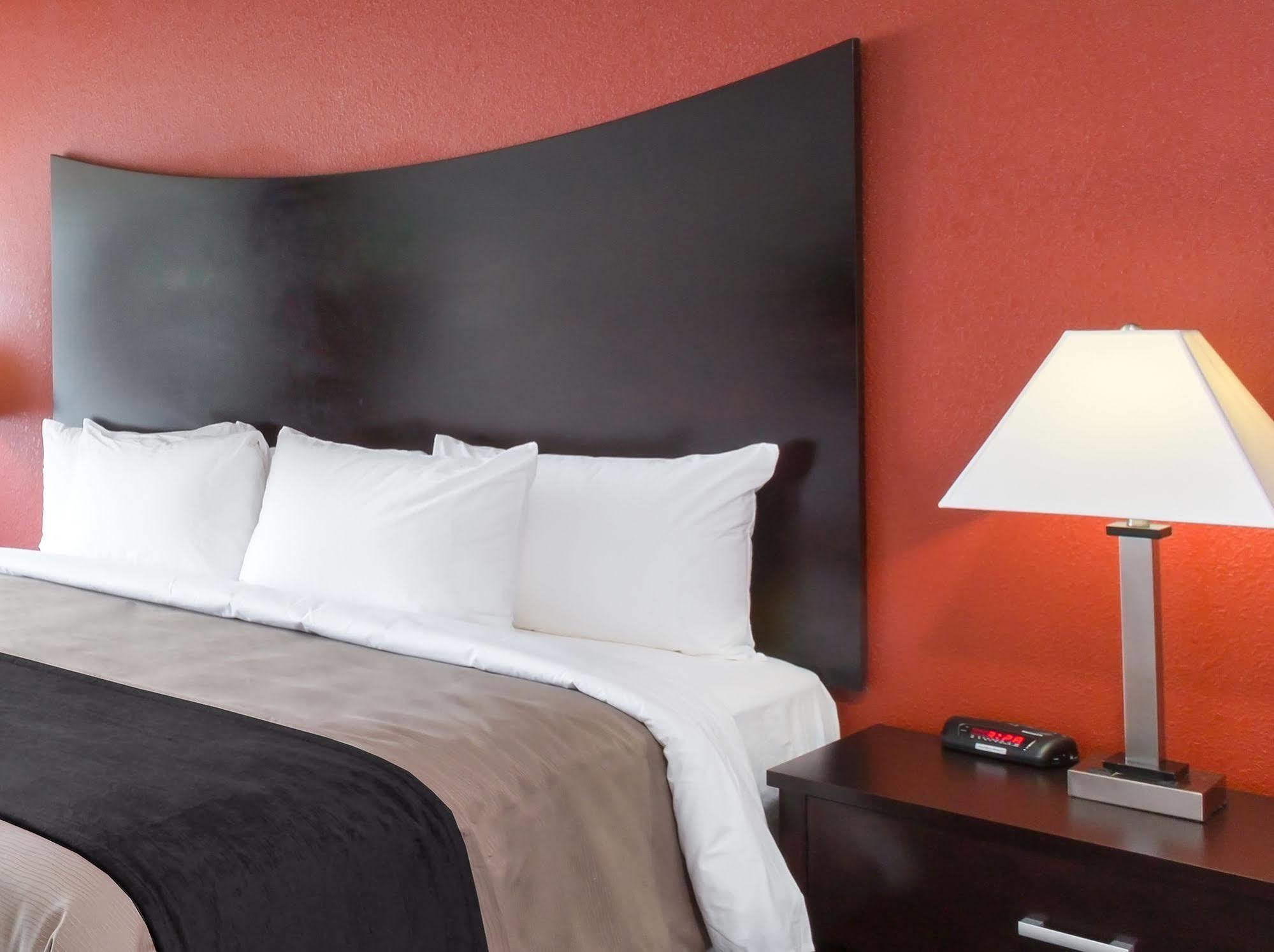 Clarion Hotel & Suites BWI Airport North Baltimore Exteriér fotografie